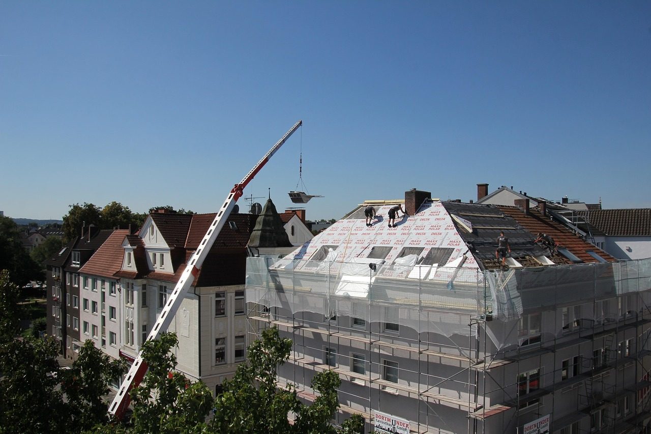 Roof and building systems that HOA reserves typically fund
